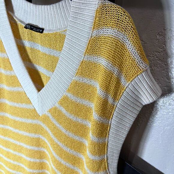 Zara Women’s V-Neck Striped Oversized Knitted Vest Yellow, Size Small - Picture 9 of 13